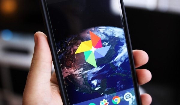 Google запустила сервис по распознаванию лиц на фото в России